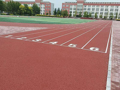 學(xué)校塑膠跑道的施工鋪裝需了解哪些細(xì)節(jié)?
